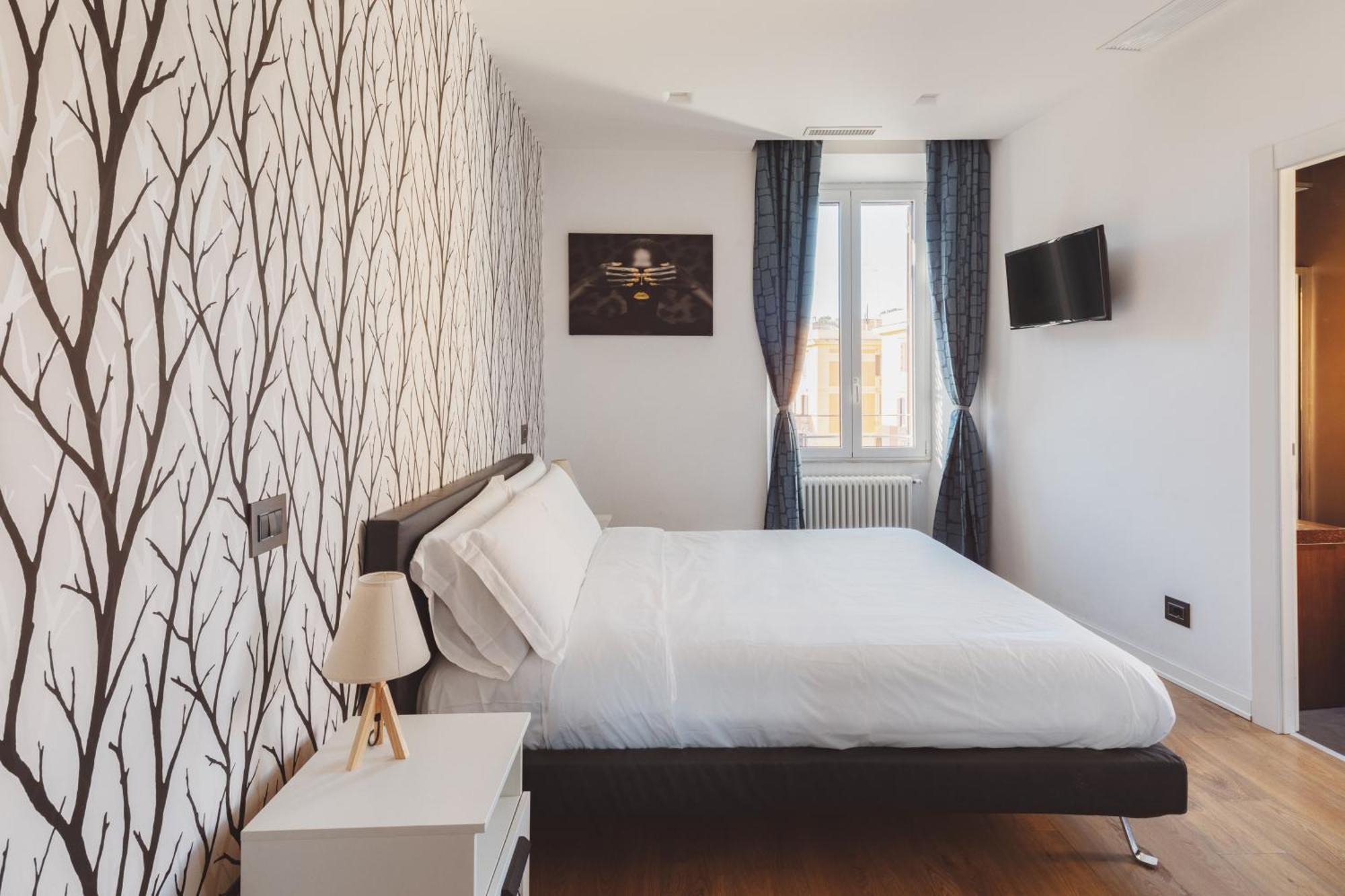 The Place Giuliana Rome Bagian luar foto